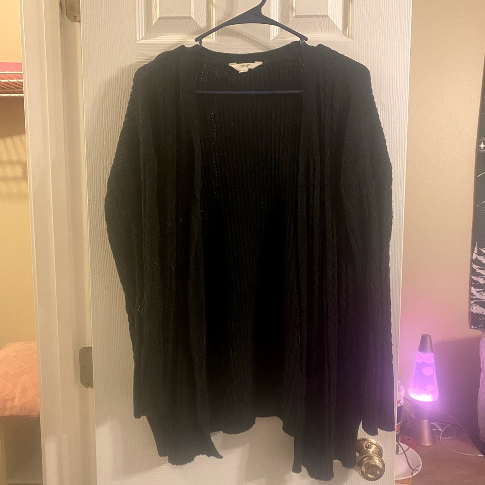 Terra&sky cardigan, black.